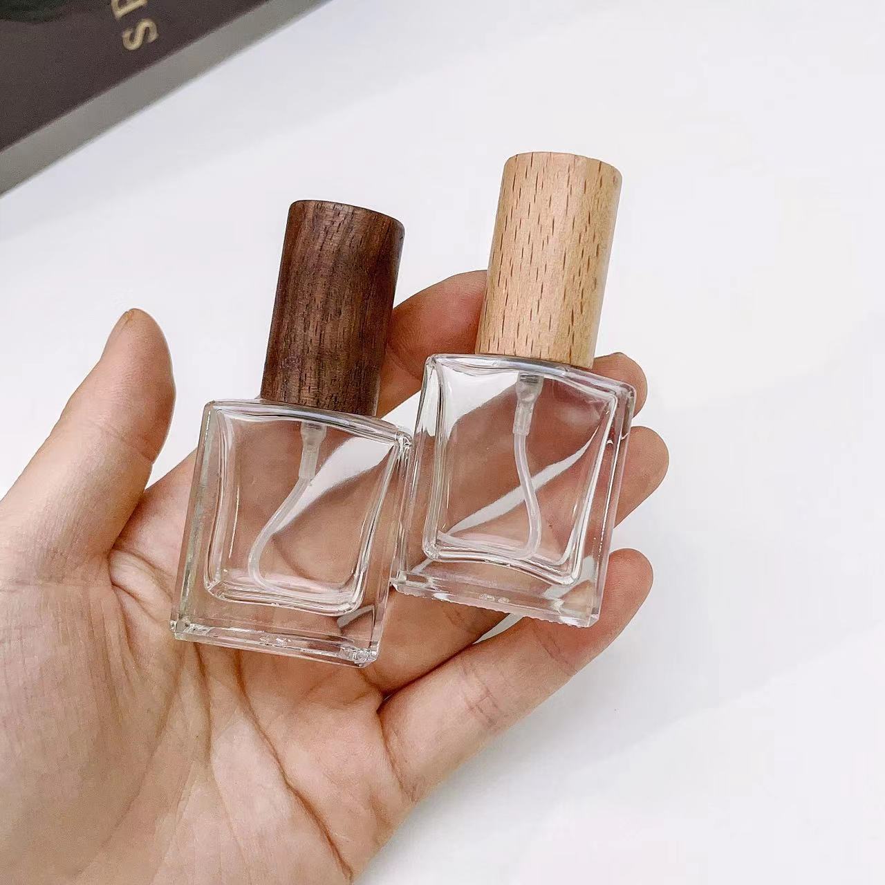 Scent Eliminator Spray - زجاجة بخاخ عطر من الزجاج السميك